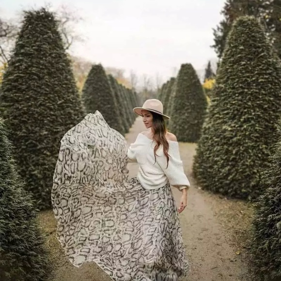 Snake Print Chiffon Skirt - Picture 14 of 15